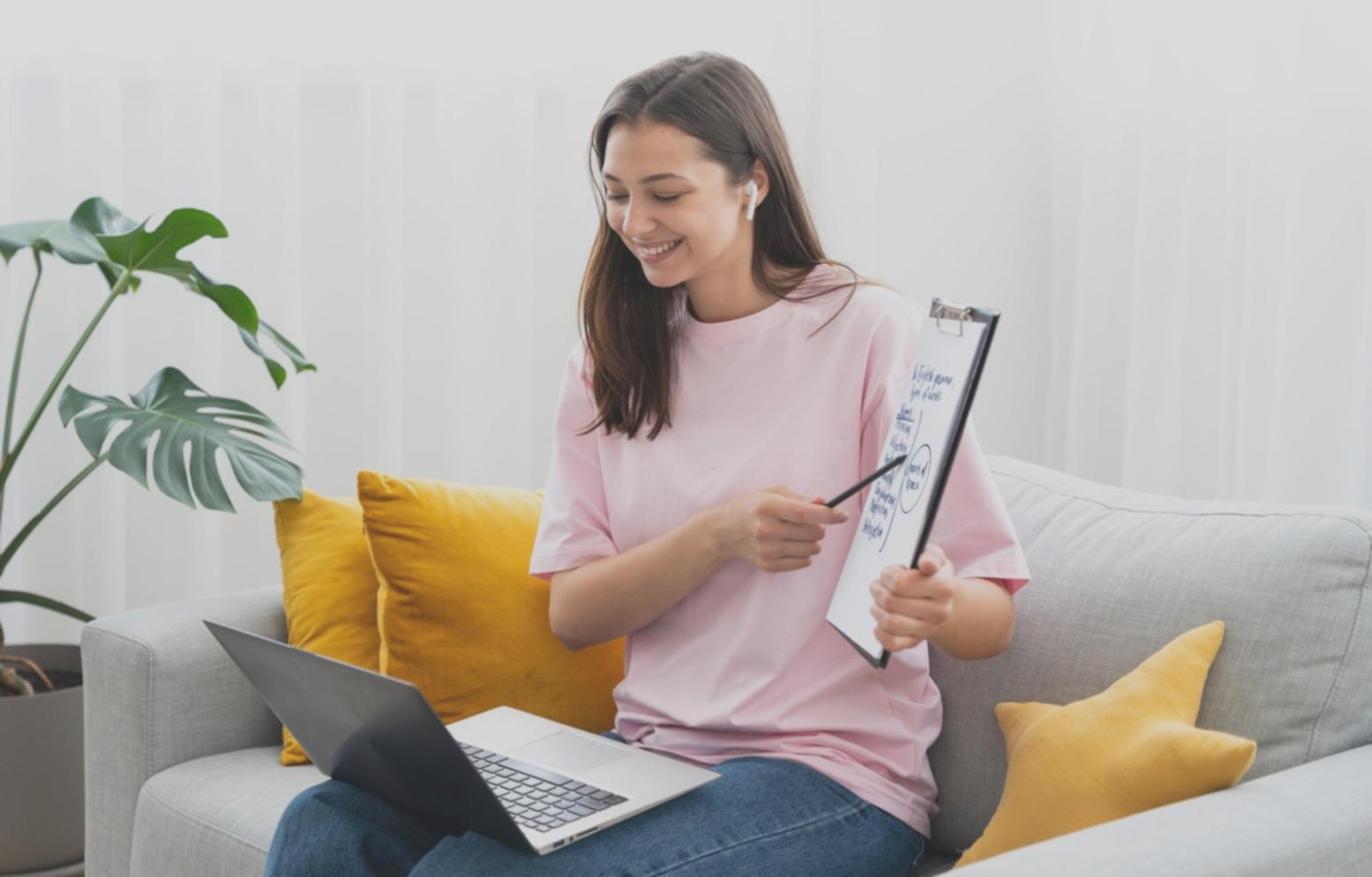 Finanzberatung und Budgetplanung im persönlichen Gespräch